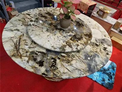 Yuvarlak Yemek Masası Üstü